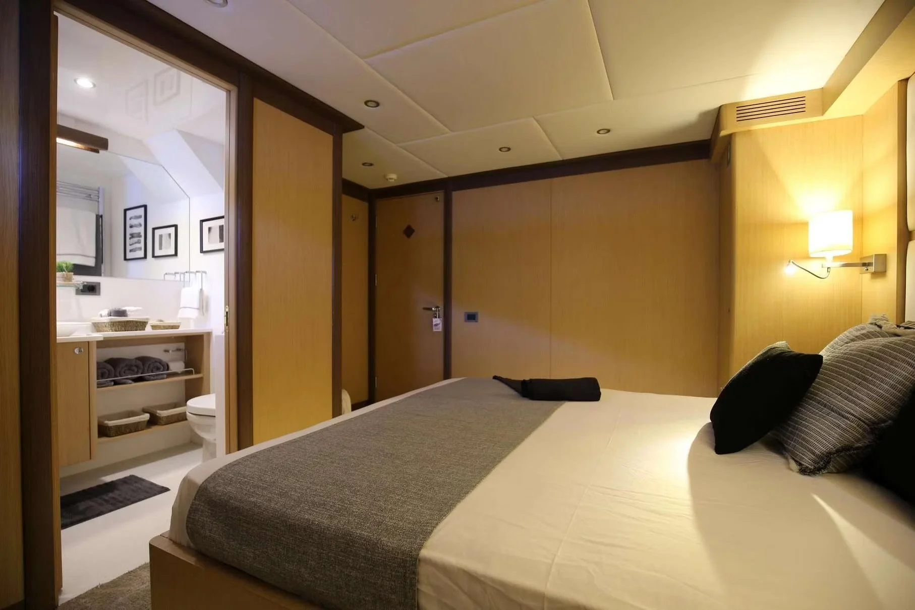An image of Ottawa Iv yacht