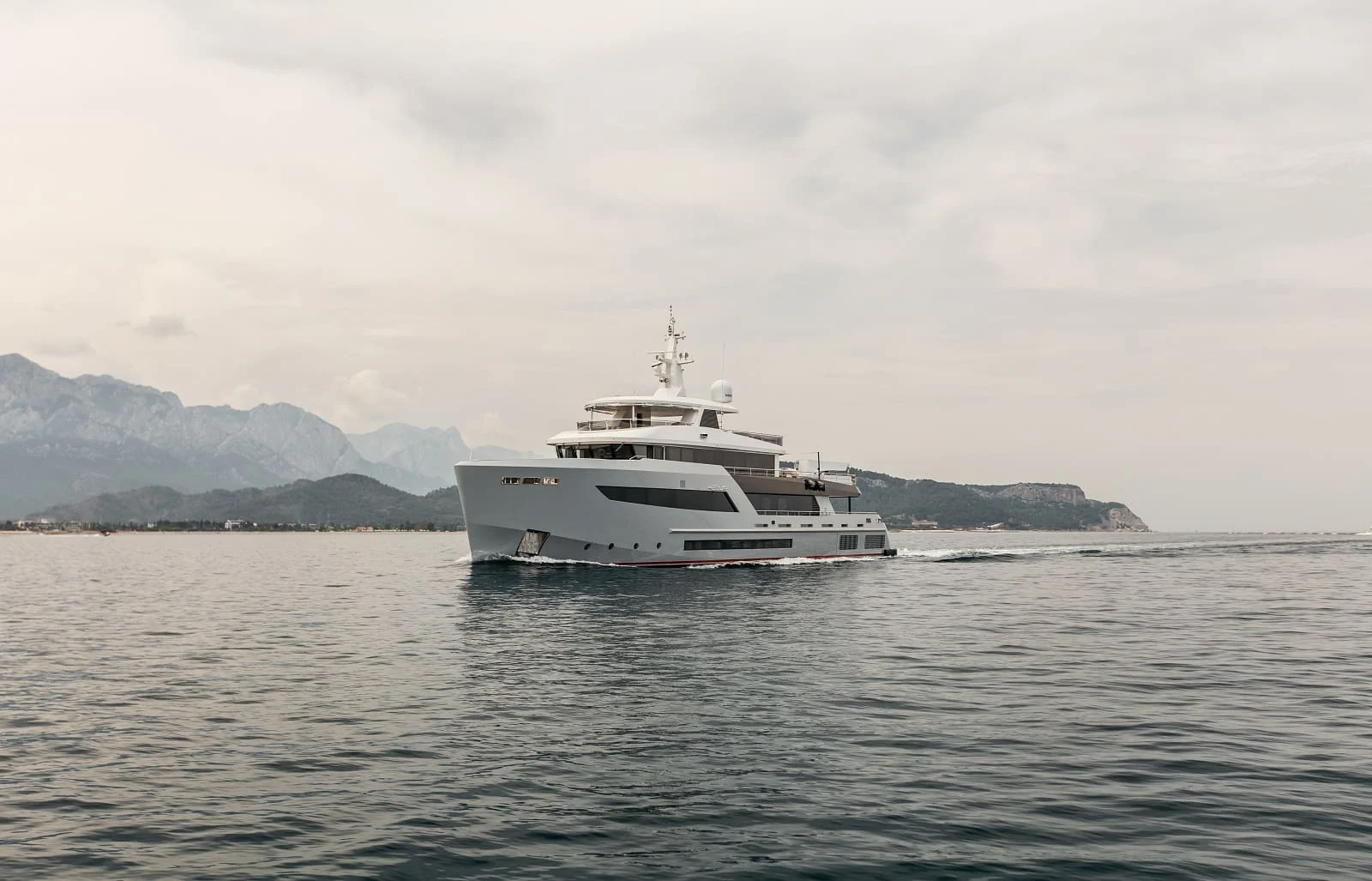 An image of Heeus yacht