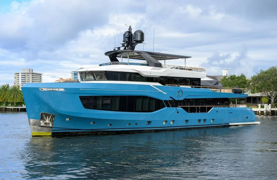 An image of Amore yacht