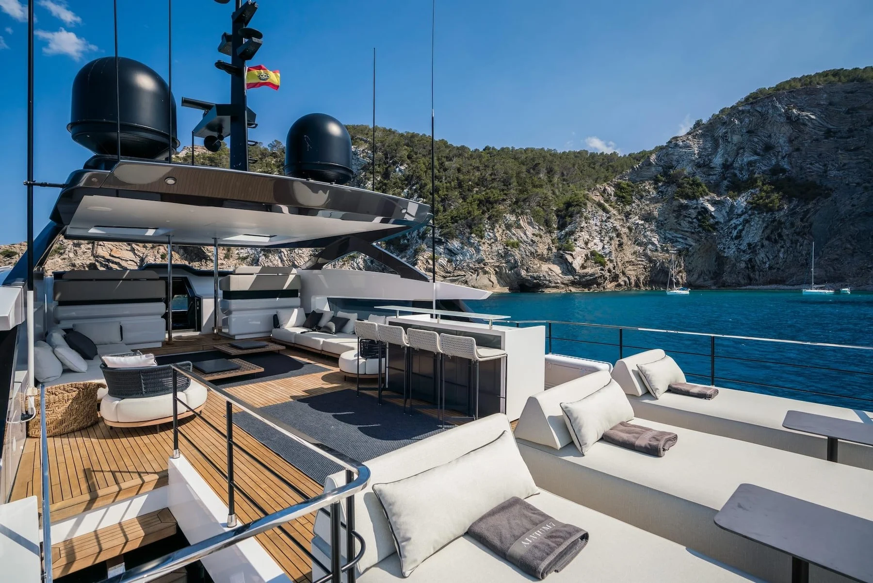 An image of Alvium yacht