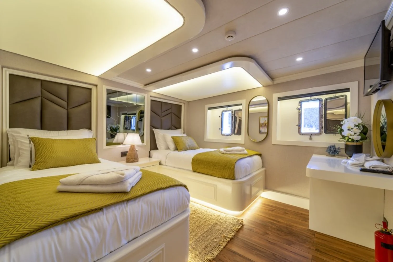 An image of Queen Of Makri yacht