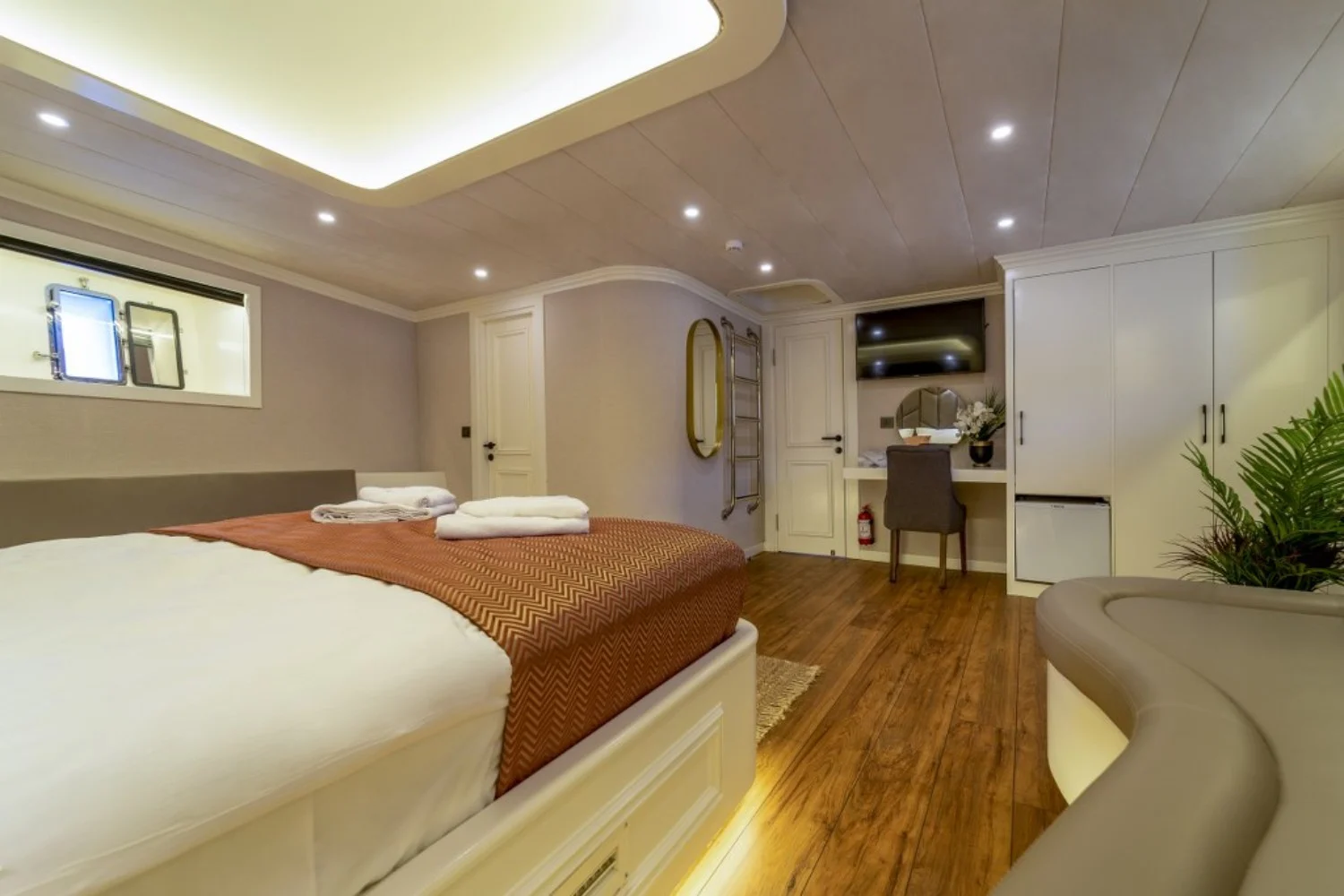 An image of Queen Of Makri yacht