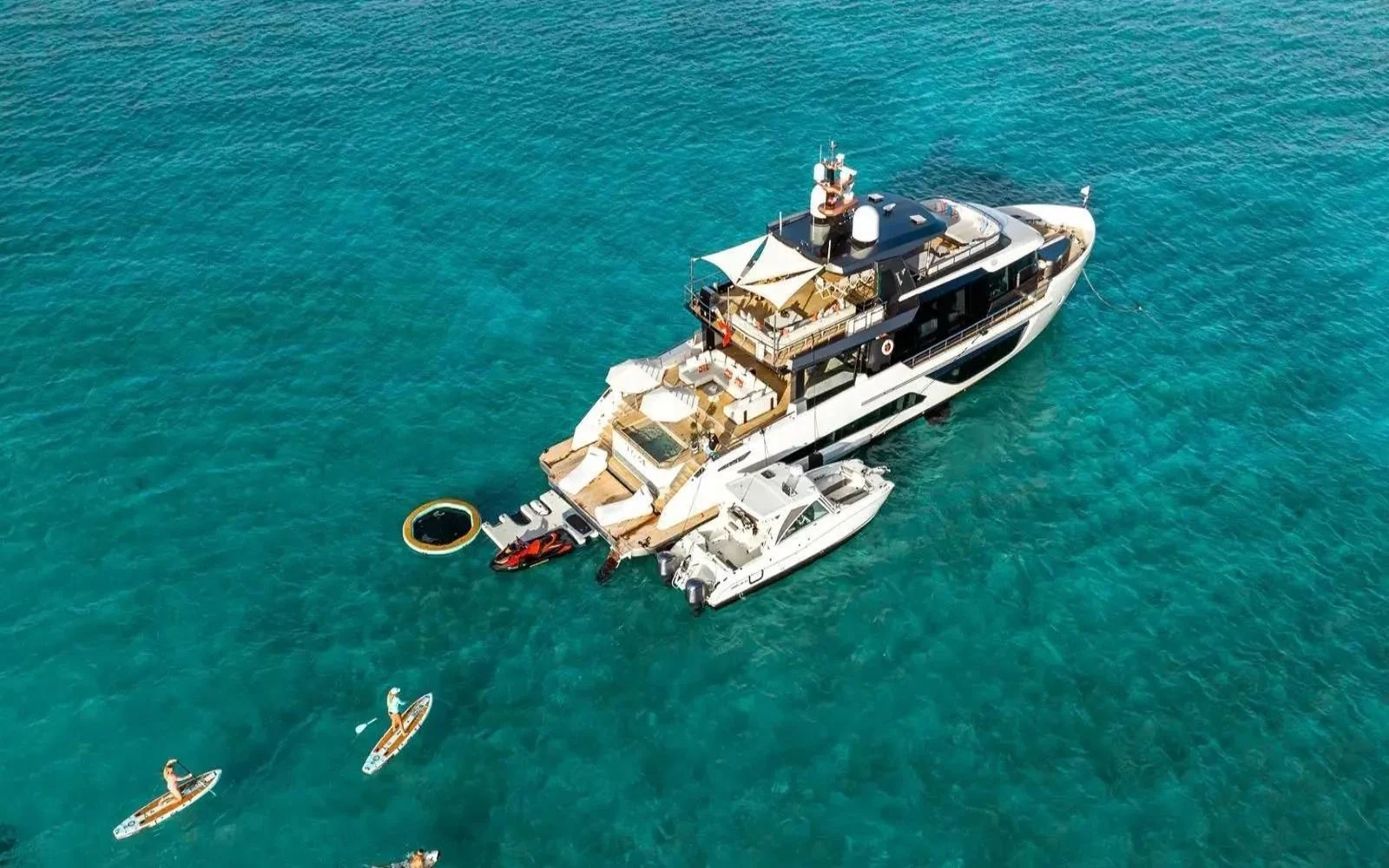 An image of Vivace yacht