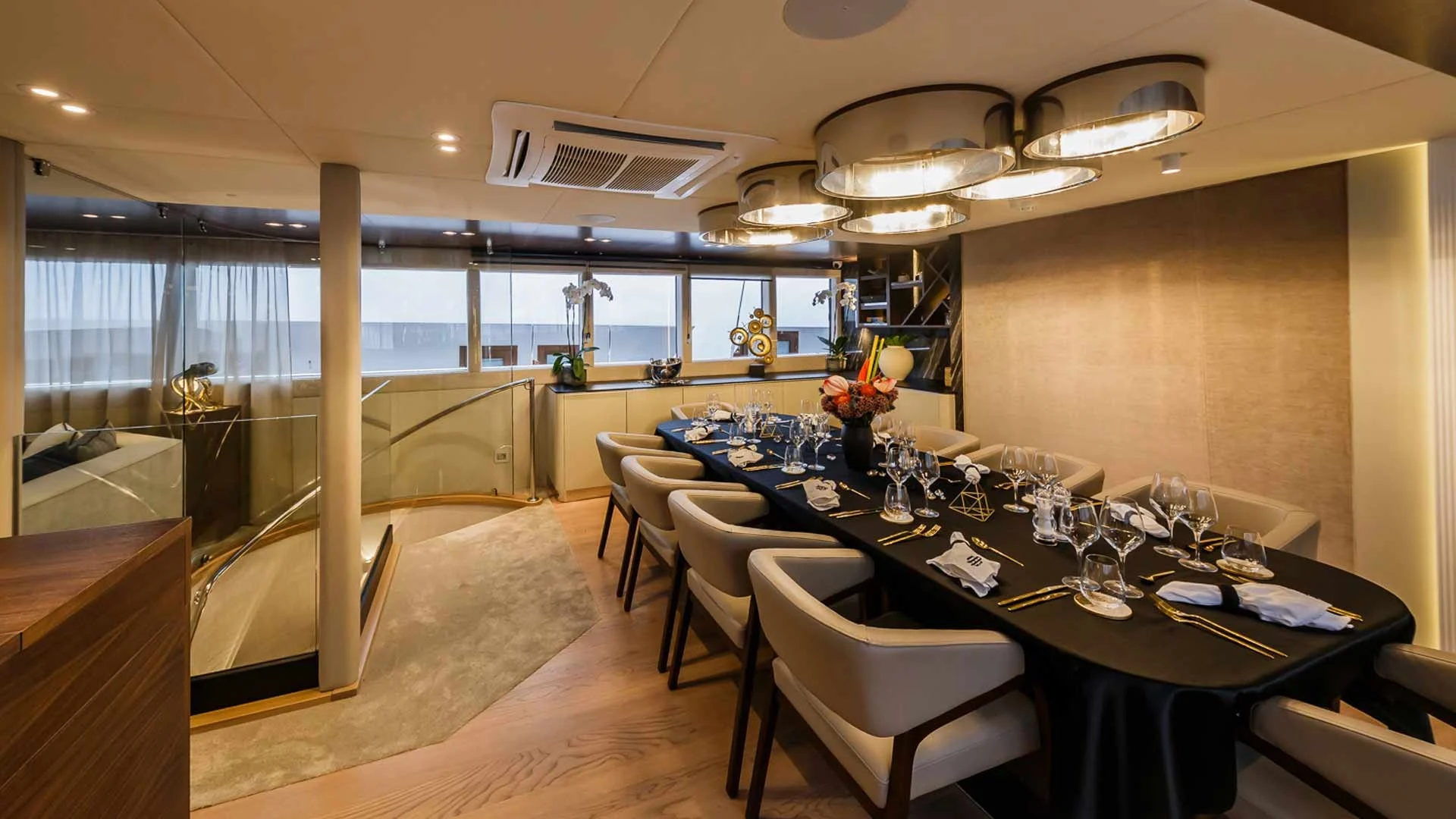 An image of Clase Azul yacht