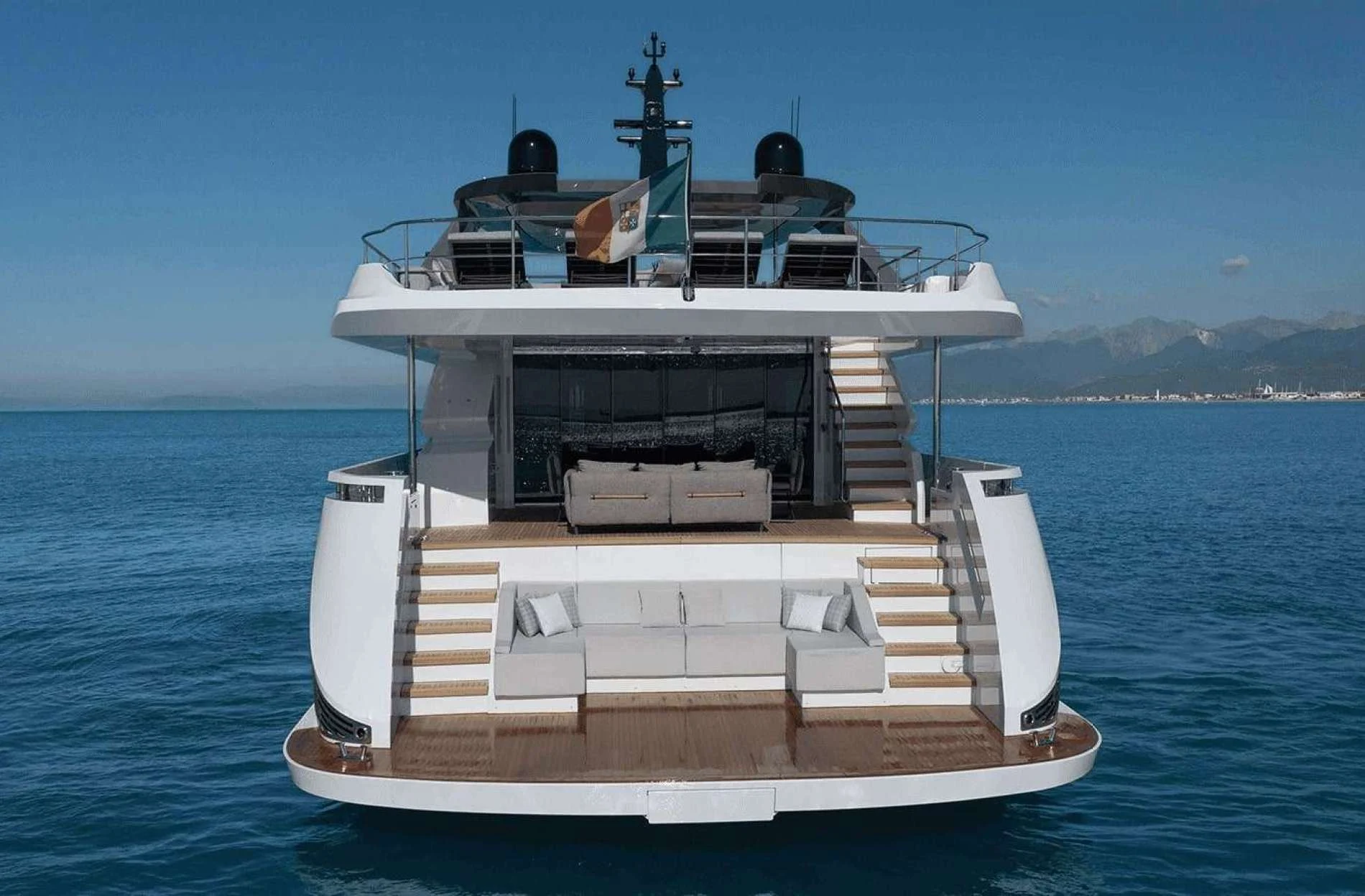 An image of Four Joys yacht