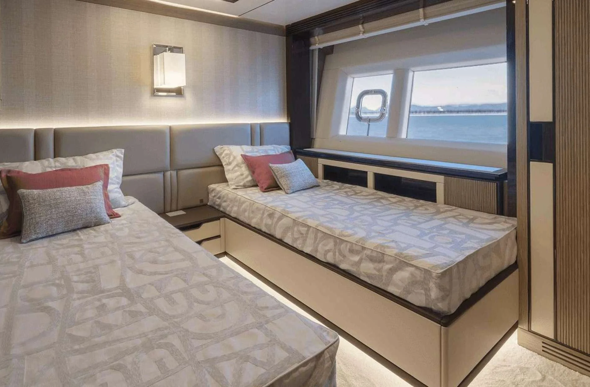 An image of Four Joys yacht