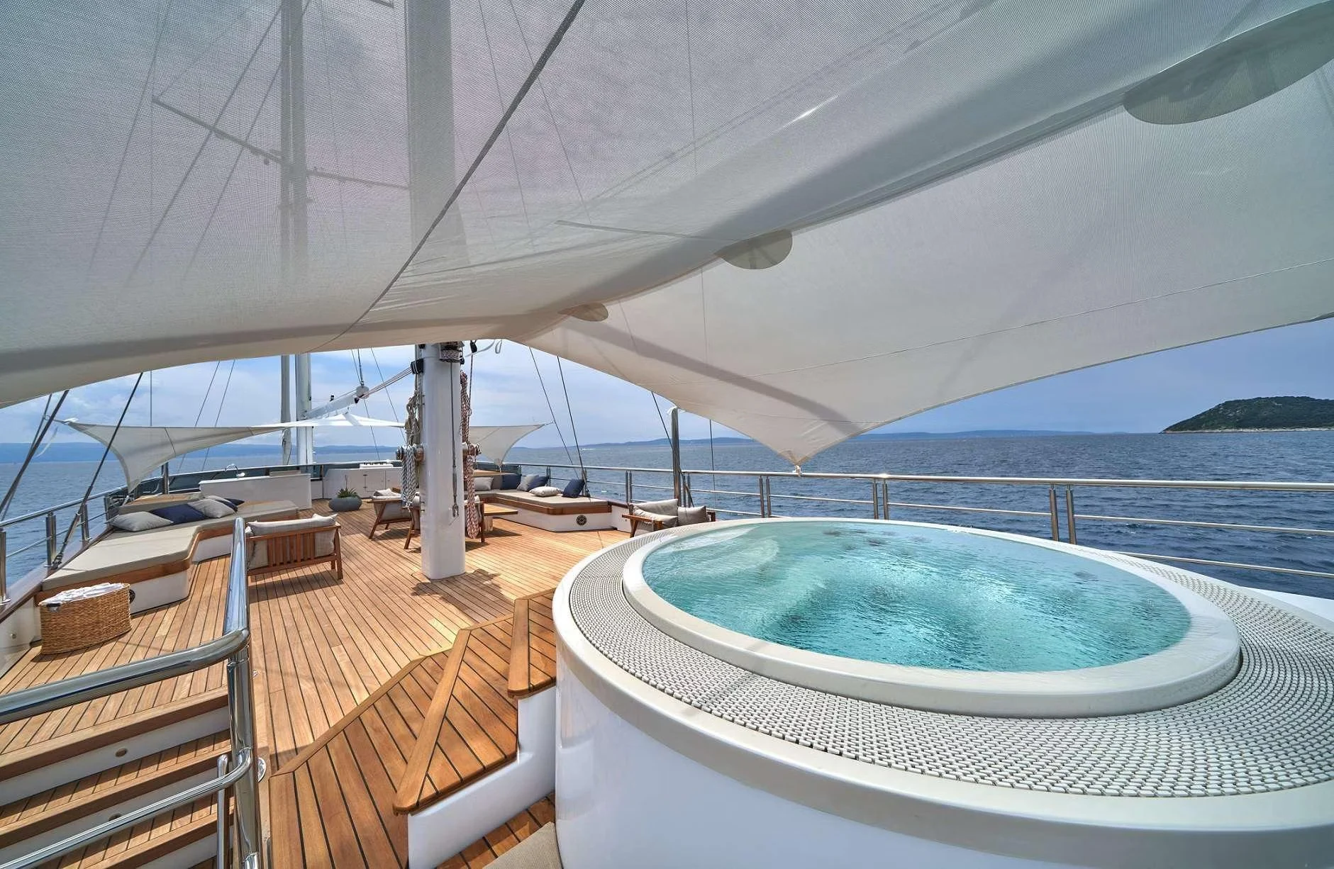 An image of Marallure yacht